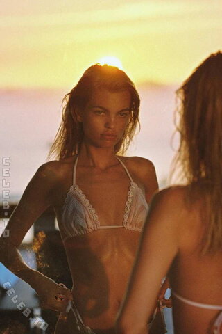 Daphne Groeneveld nude photo 62