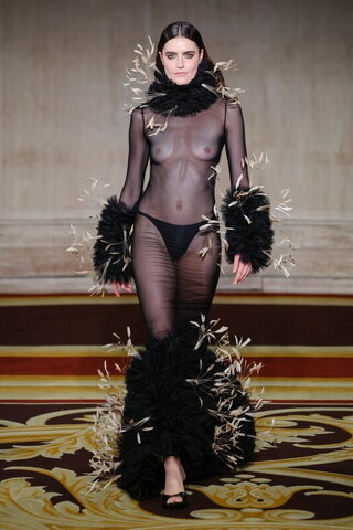 Daphne Velghe New (5 photos)