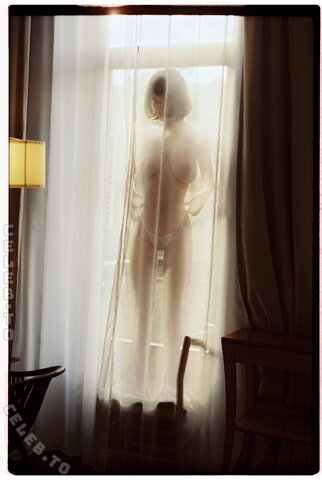 Daria Aref nude photo 10