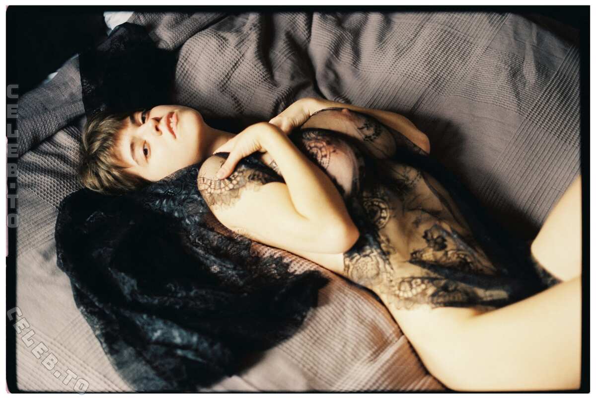 Daria Aref nude photo 6