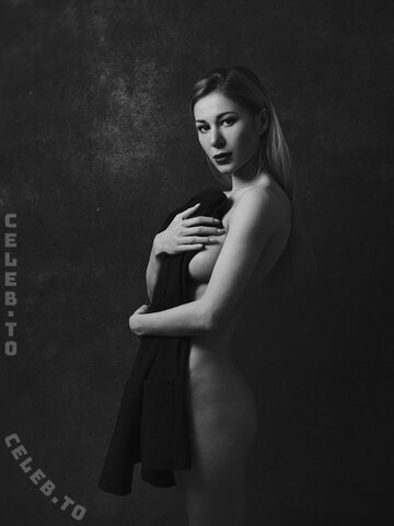 Darina Litvinova nude photo 47