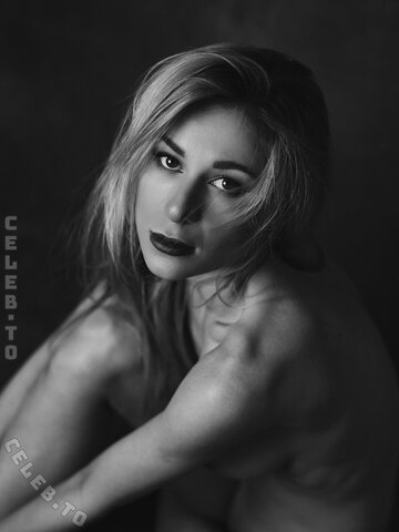 Darina Litvinova nude photo 46