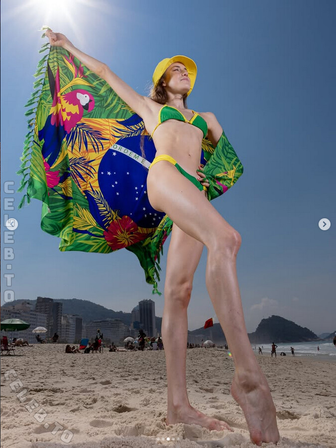 Darja Varfolomeev nude photo 2