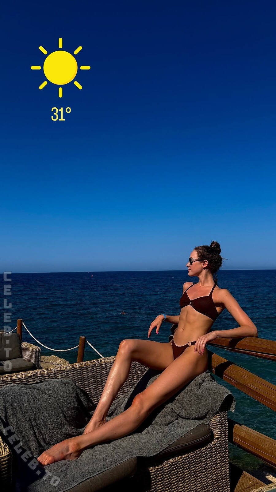 Darja Varfolomeev nude photo 2