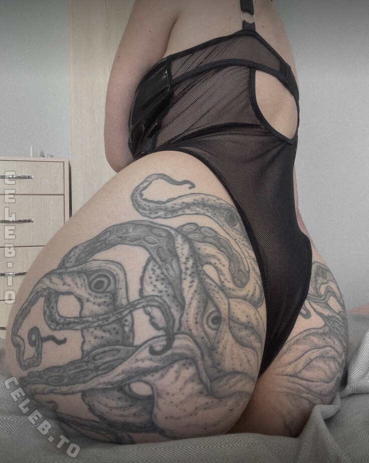 darkhoromi nude photo 3