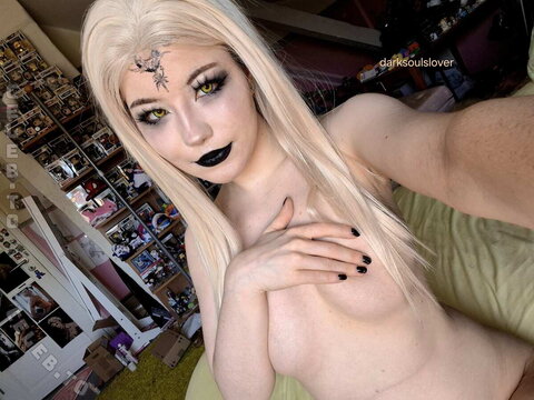 Darksoulslover photo 1