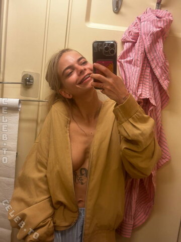 Дарья Громова (Darya Gromova) nude photo 25
