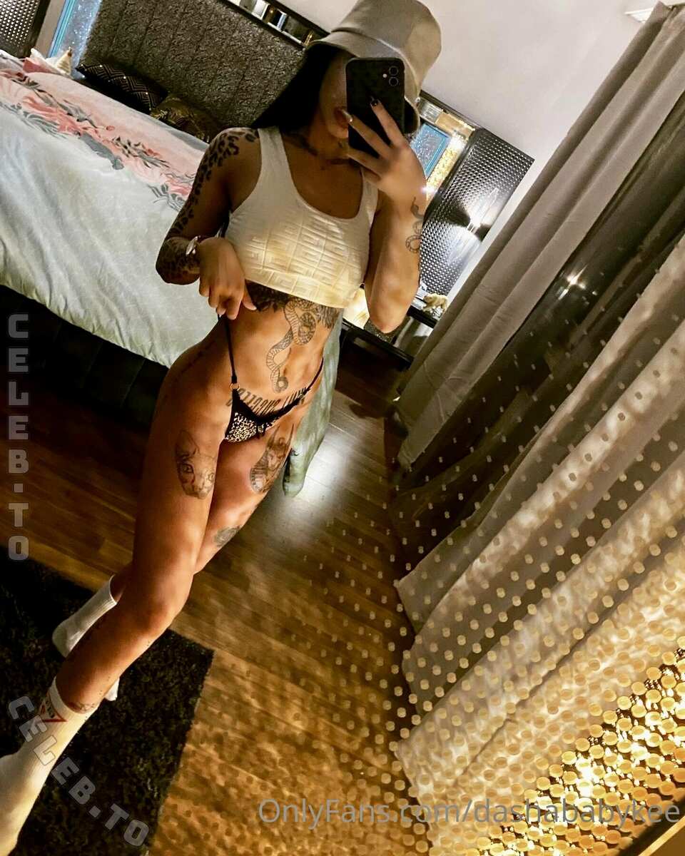 Dasha nude photo 2