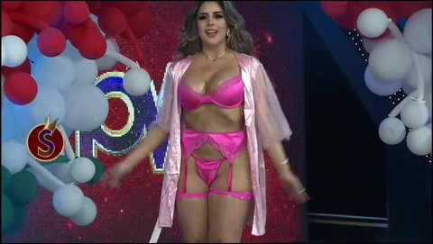 Datsy Acuña nude photo 11