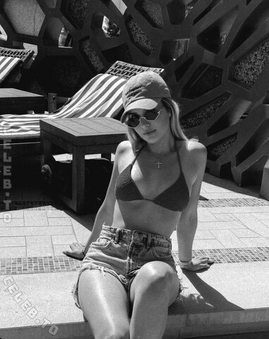 Davina Geiss nude photo 23