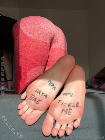 DayaBae nude photo 16