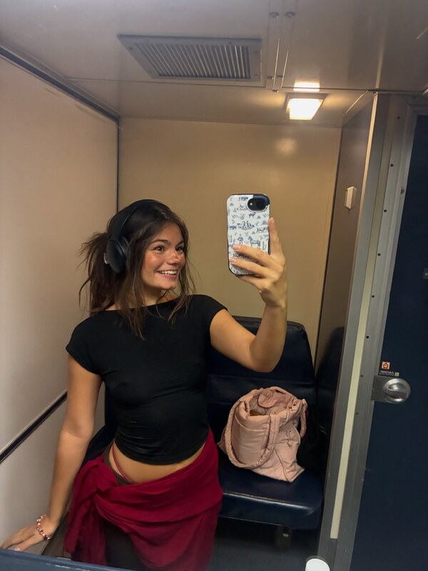 Daylongnaps nude photo 2