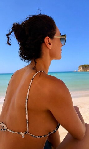 Débora Nascimento nude photo 8