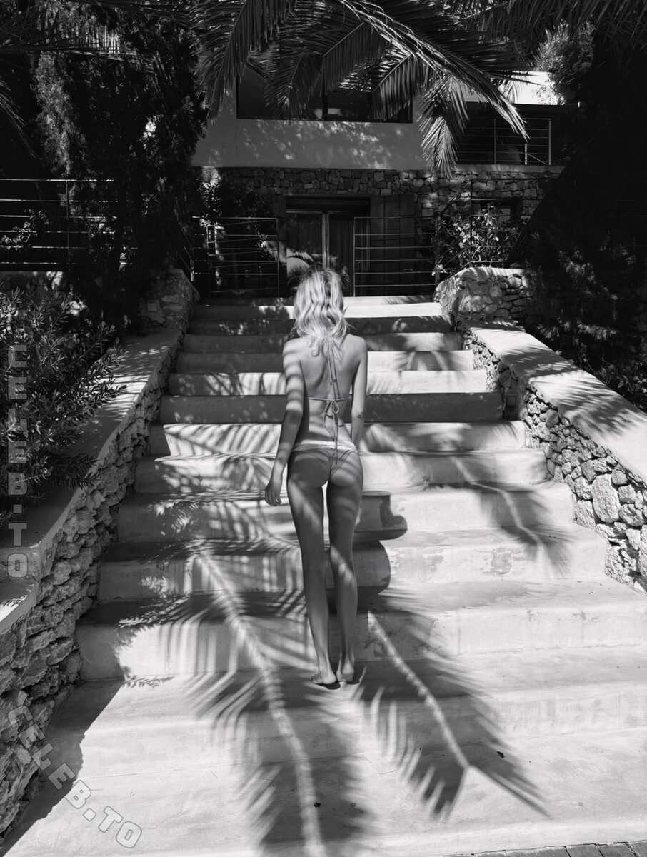 dear.mathilda nude photo 3