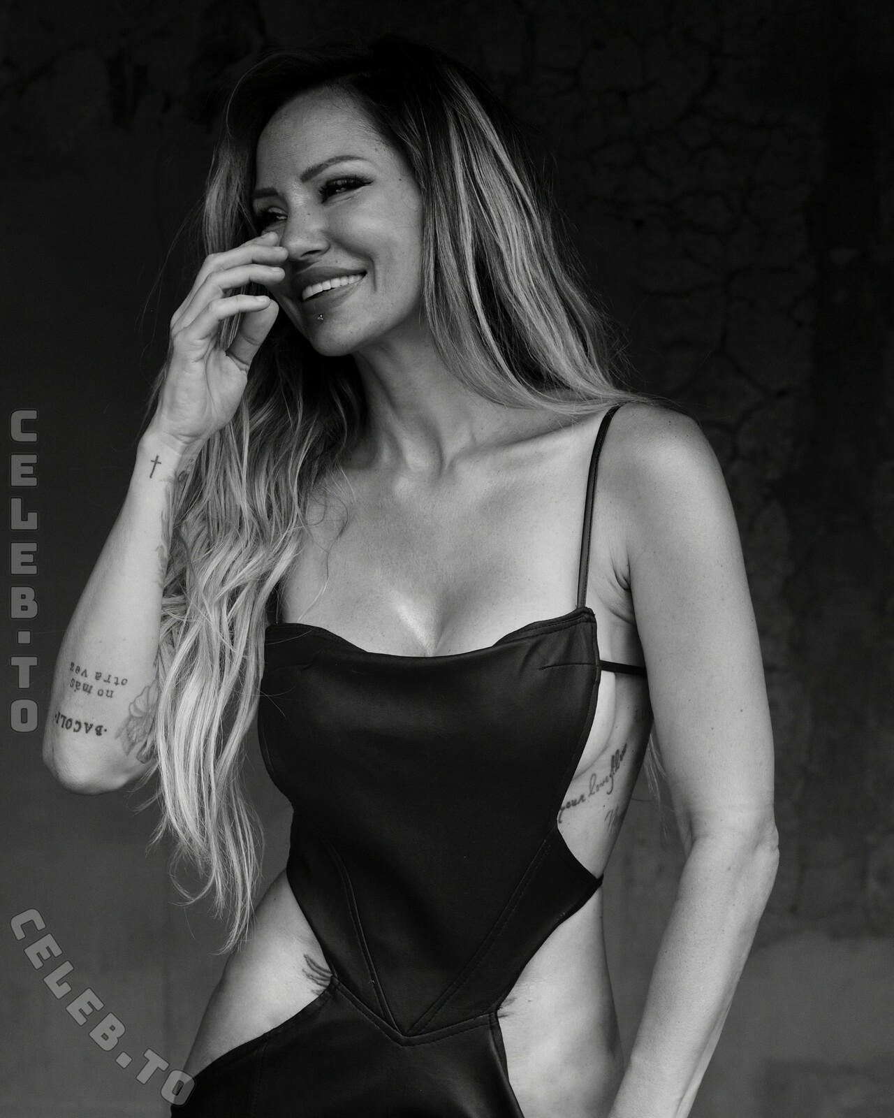 Deborah De Luca nude photo 2