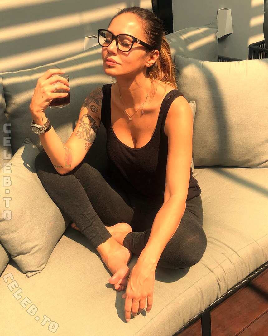 Deborah De Luca nude photo 14