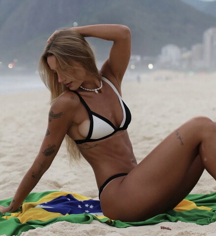 Deborah gaspar nude photo 9