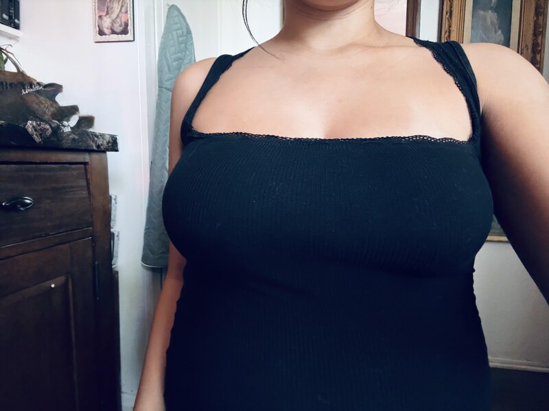 Dee nude photo 17