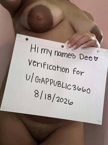 Dee nude photo 9