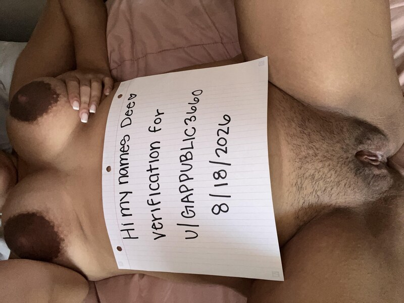 Dee nude photo 40