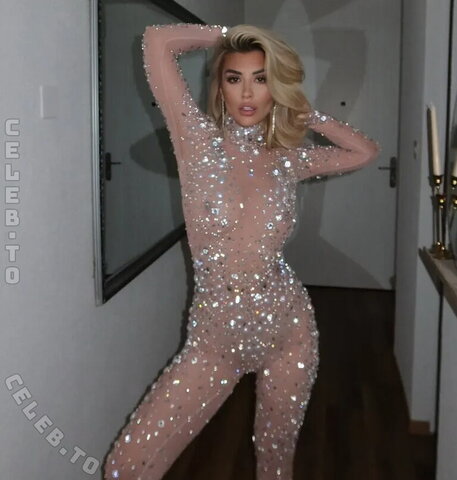 Deeanaofficial nude photo 1