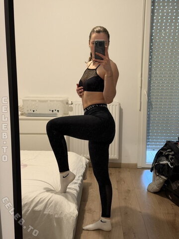 Deesse Emma nude photo 6