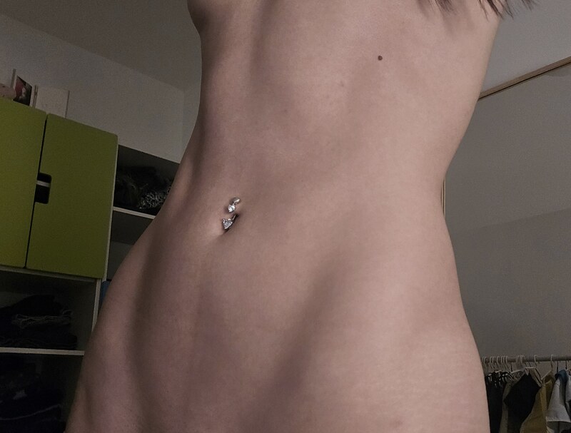 Deet nude photo 1