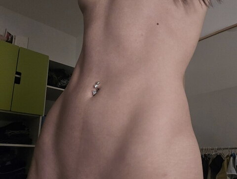 Deet New (1 photo)