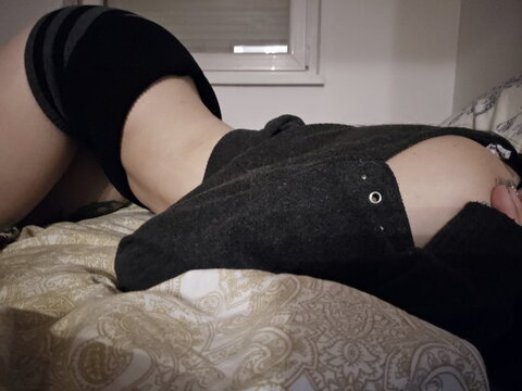 Deet Hot (1 photo)