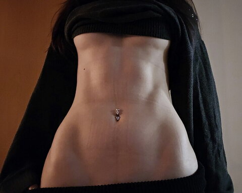 Deet nude photo 7