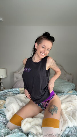 definitelynotlurn nude photo 47