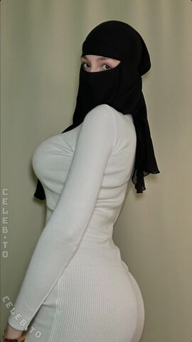 deine lieblings muslima nude photo 2