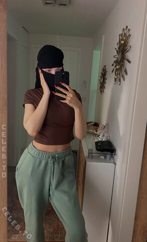 deine lieblings muslima nude photo 1