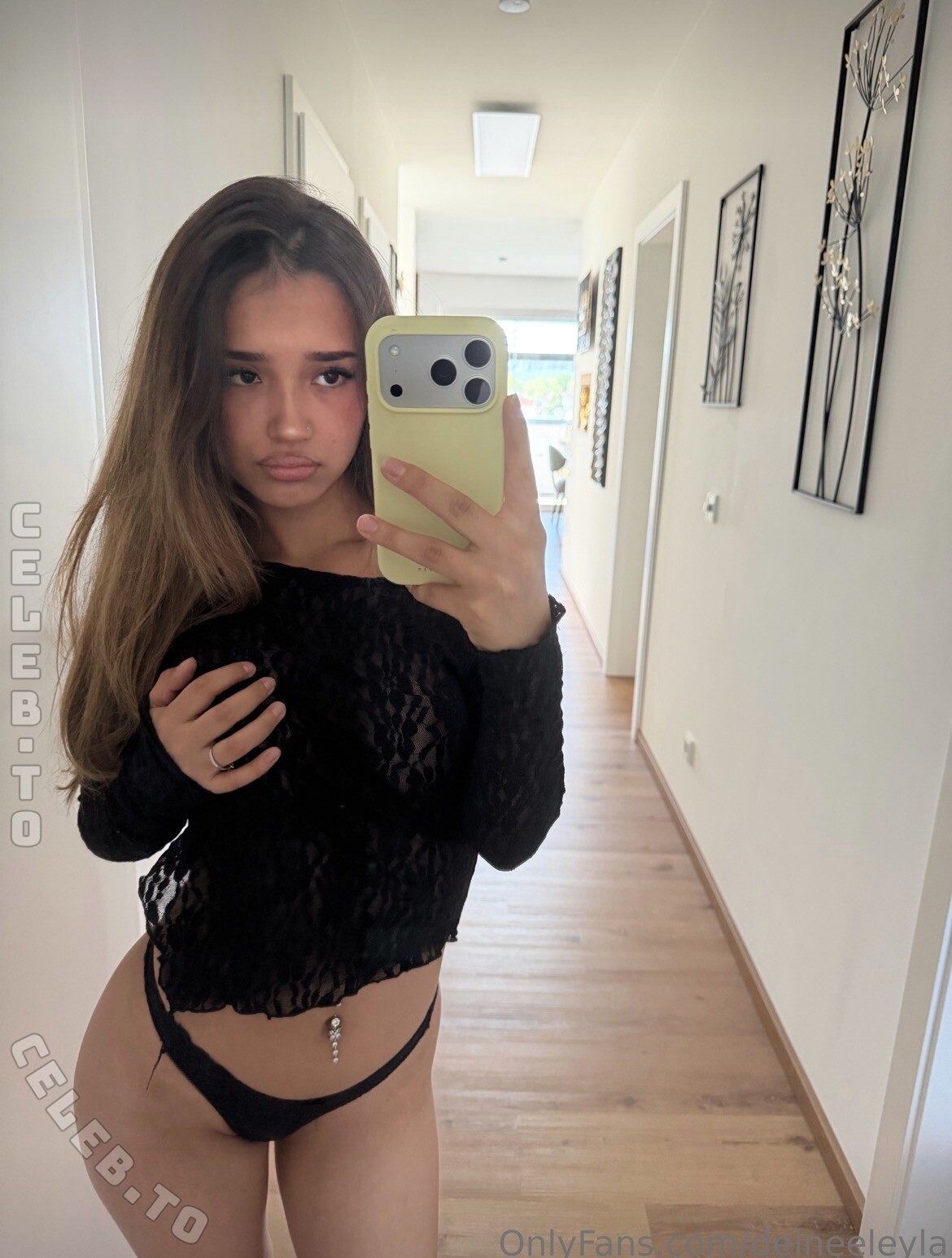 deineeleyla nude photo 2