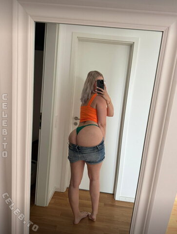 deineemilia nude photo 32