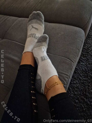 Deineemily nude photo 15