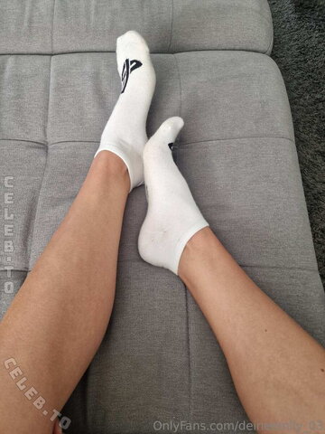 Deineemily nude photo 11