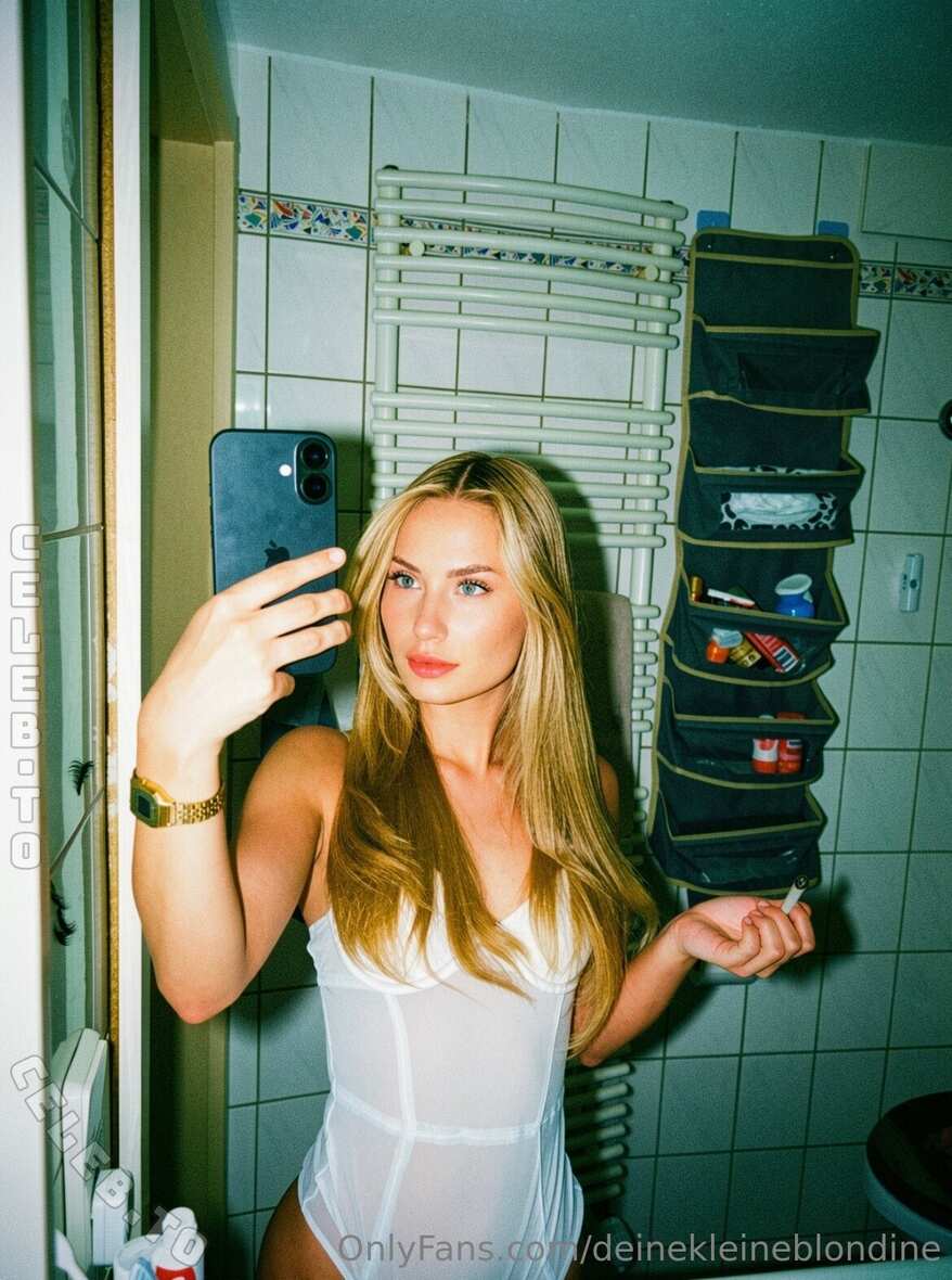 deinekleineblondine nude photo 4