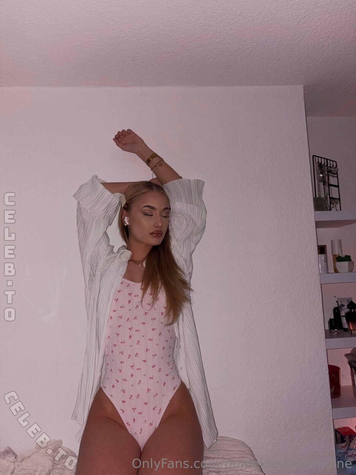 deinekleineblondine nude photo 6