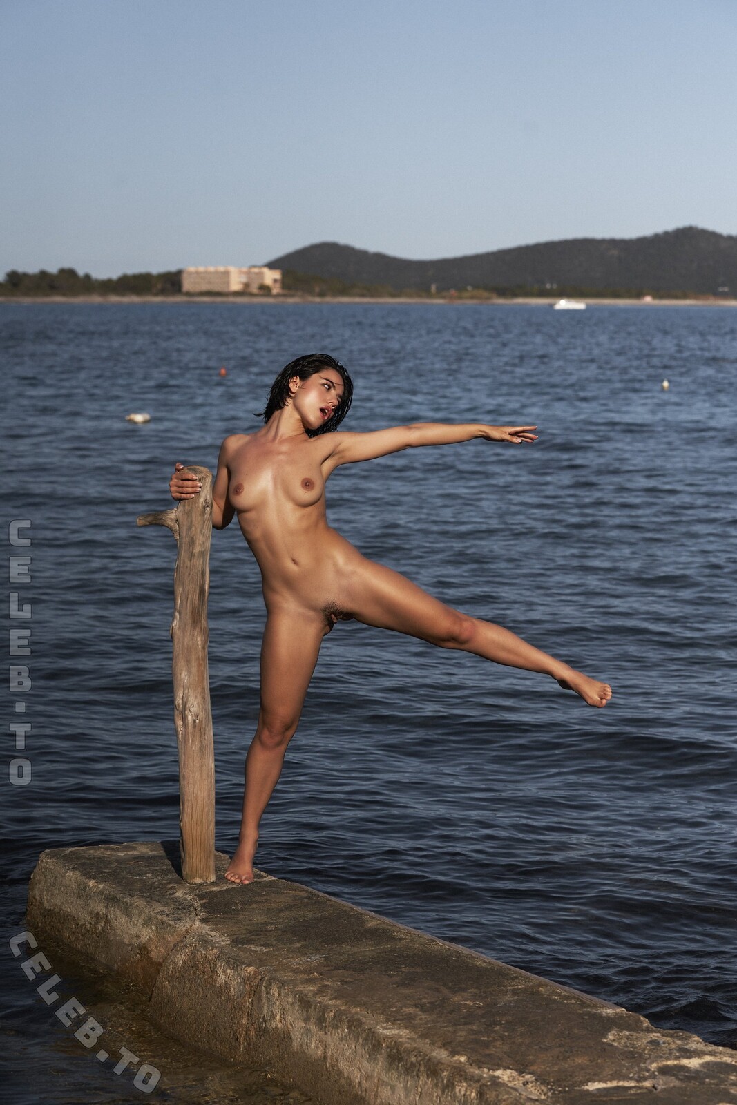 Delaia Gonzalez nude photo 17