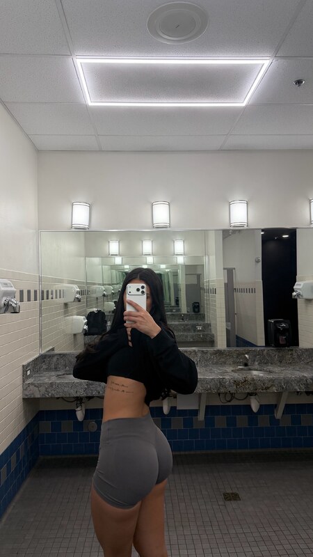 deleted onlyfans nude photo 2