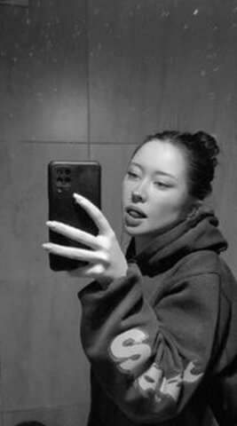 Delfinabrnc nude photo 9