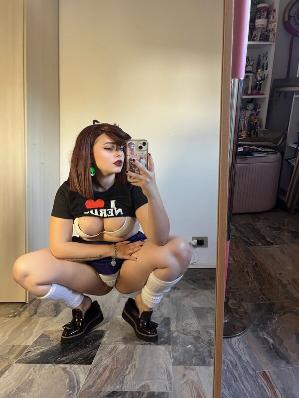 Delfinodoufur nude photo 24