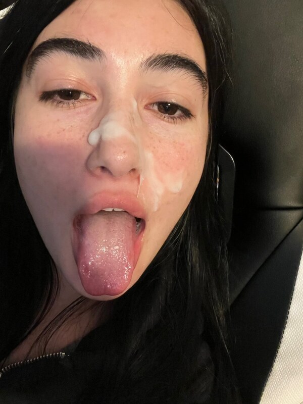 Delilah nude photo 16