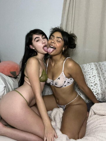 Delilah nude photo 34