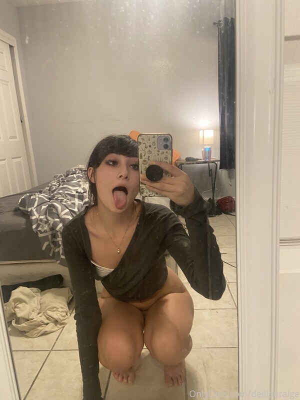 Delilah nude photo 34