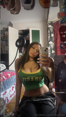 delscobain nude photo 101