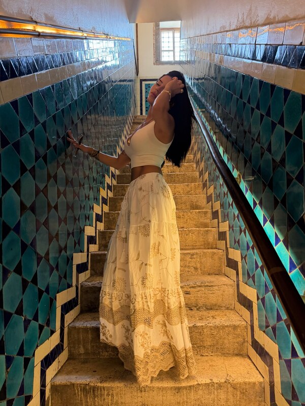 Demet Ozturk nude photo 7
