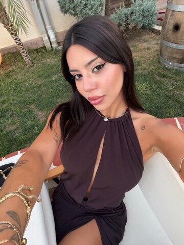 Demet Ozturk nude photo 207