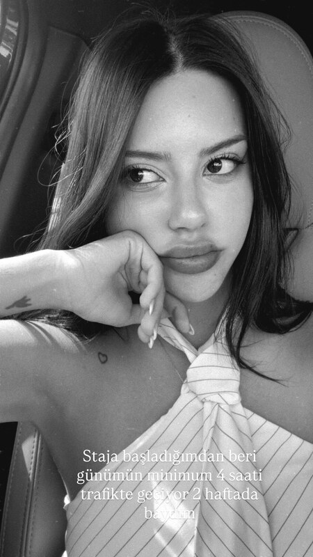 Demet Ozturk nude photo 3